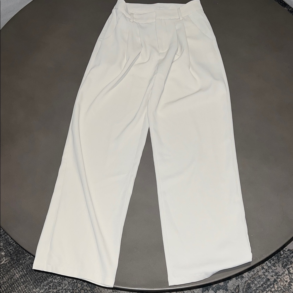 Elegant Cream Women's Pleated Pants